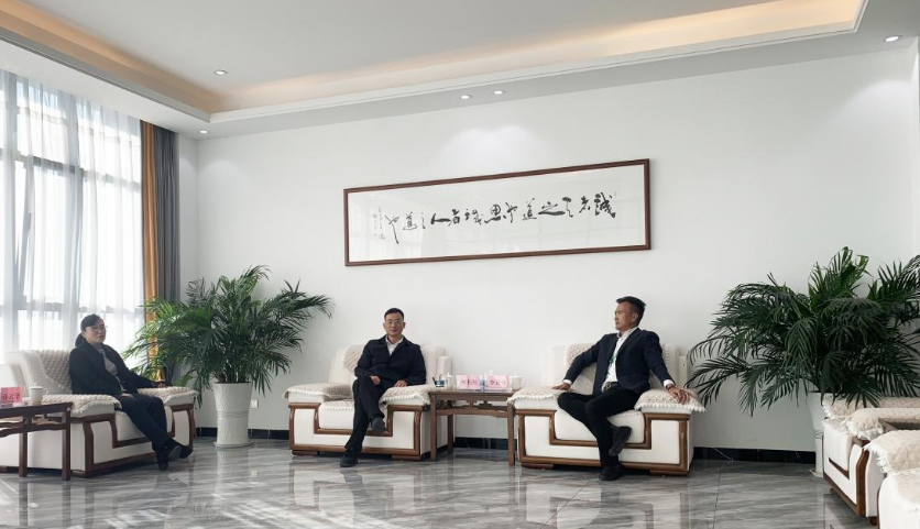 市領(lǐng)導(dǎo)率隊(duì)到綠米巴綠色能源裝備智造產(chǎn)業(yè)園考察調(diào)研
